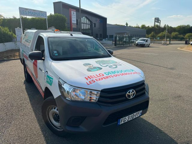 Hello Déboucheur, vos experts de l'assainissement dans la Sarthe : Débouchage, inspection et pompage 24/7